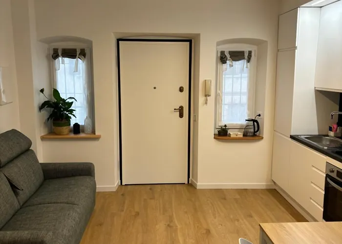 Mira Apartman